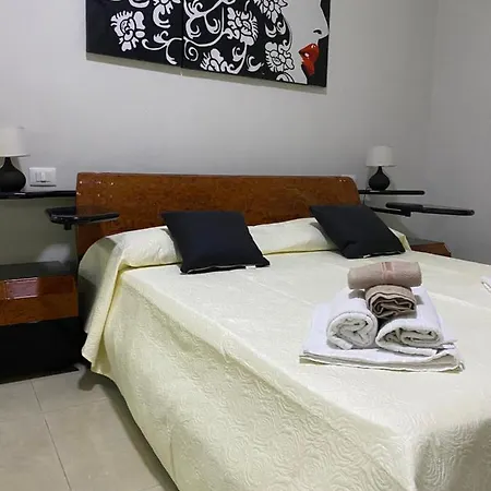 B&B Voli Club 시데르노 마리나